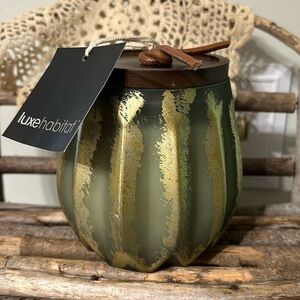 NWT luxe habitat 15 Oz PUMPKIN SHAPED FALL JAR CANDLE PUMPKIN WOODS SCENT
